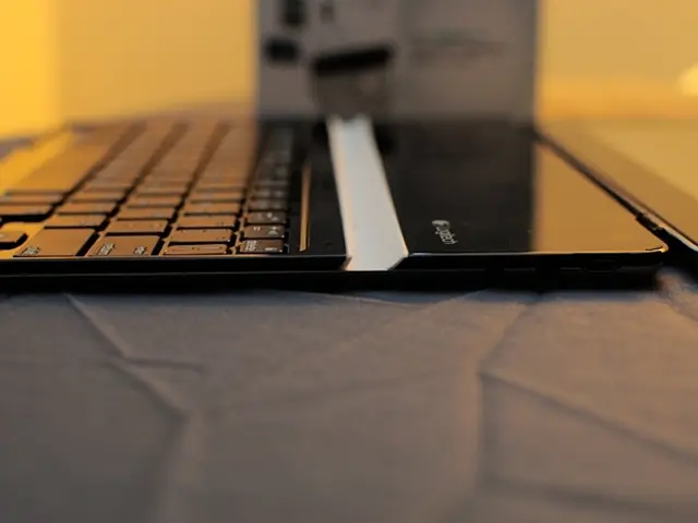 Top-tier Snapdragon-powered notebooks within a 100,000 INR price range