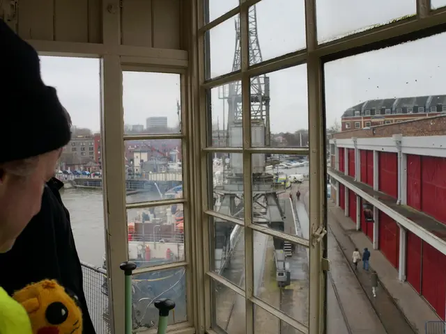 Factors to Consider When Purchasing Overhead Crane Hoists: