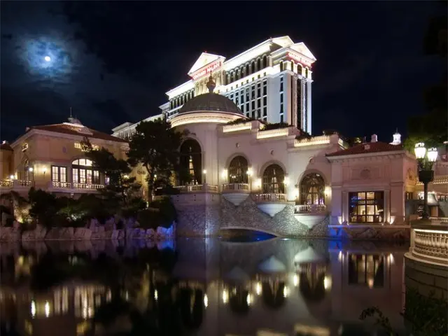 Moon researchers manage to draw water and oxygen from lunar dust when exposed to sunlight, raising...