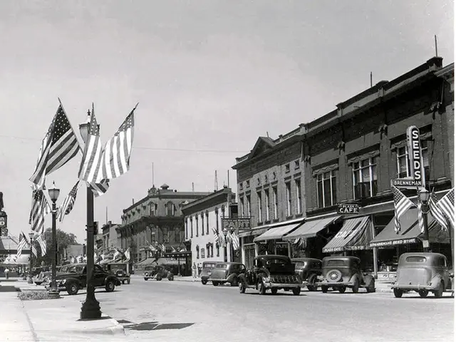 Over ten high-quality images of constellation maps, available for unrestricted use.