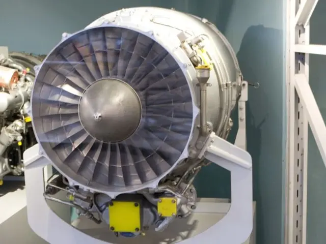 Audimax in Duisburg echoes with applause for ingenious engineers