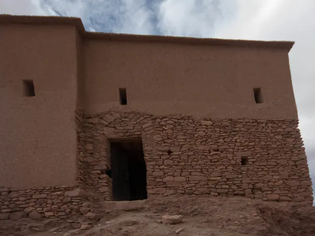 VR in Constructing Sphere: Advantages and Real-world Applications