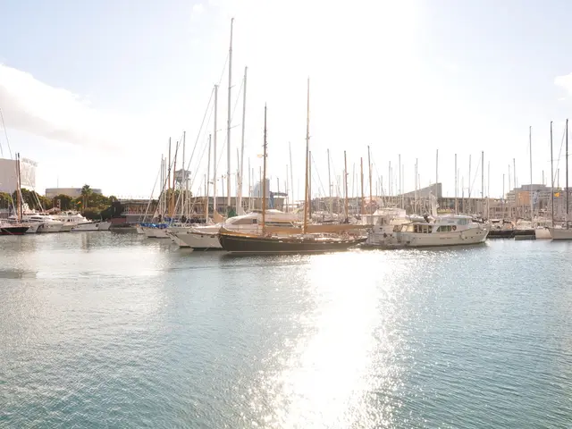 Comparing Data Lakes and Data Fabric: Scenarios to Help You Decide