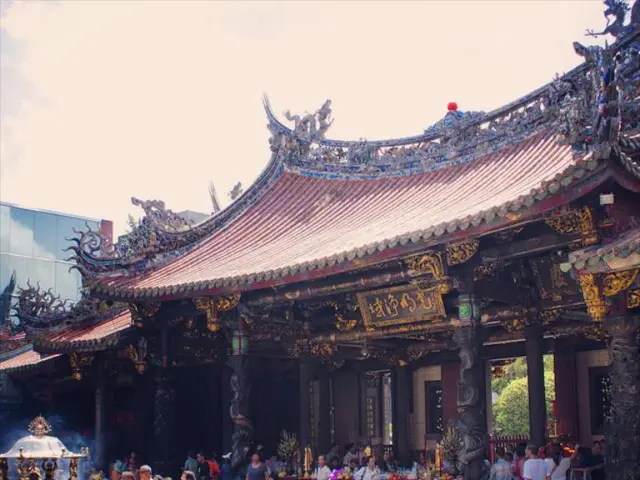 Traveling alone in Japan? The convenience of eSIM makes it your ideal travel companion