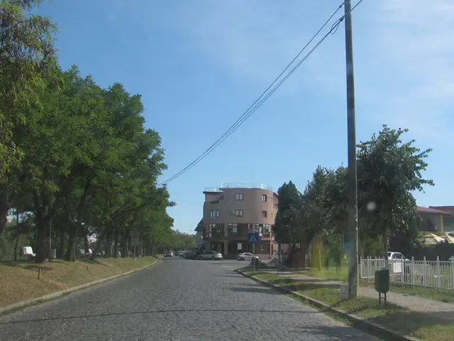 Tesla Introduces Long Range Rear-Wheel Drive Version of Cybertruck in America for $69,990 USD