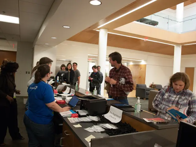 LG Unveils Two Distinct Color e-Paper Prototypes