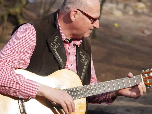 The explanation behind the distinctive tone of Jimmy Page's iconic "Number One" Les Paul guitar...