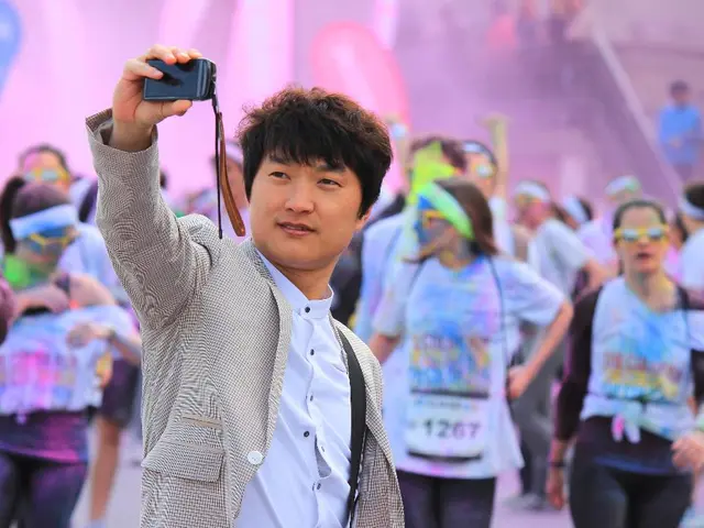 Comparison of Eye Tracking for Mobile and Fixed Devices: Analyzing Package Design Impact and...