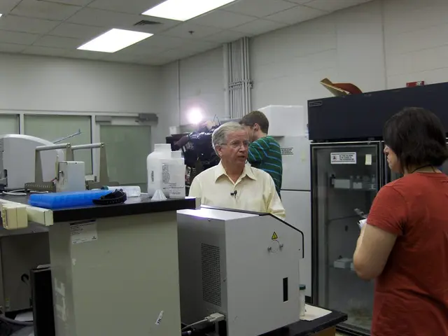 Competition between DaVinci Resolve and Premiere Pro for the title of superior video editing...