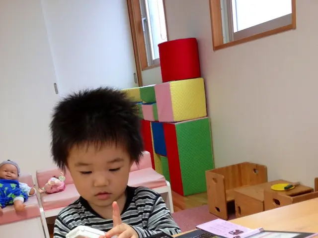 Impact of Gadgets on Parent-Child Relationships Discussed by Professor Usha Patel for News 18