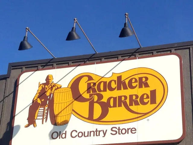 Social media images yield discernible fingerprints for identification.